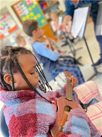 Ukulele Lessons. thumbnail251656